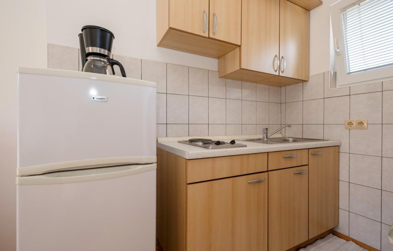 Apartments Stanicic Kampor Luaran gambar